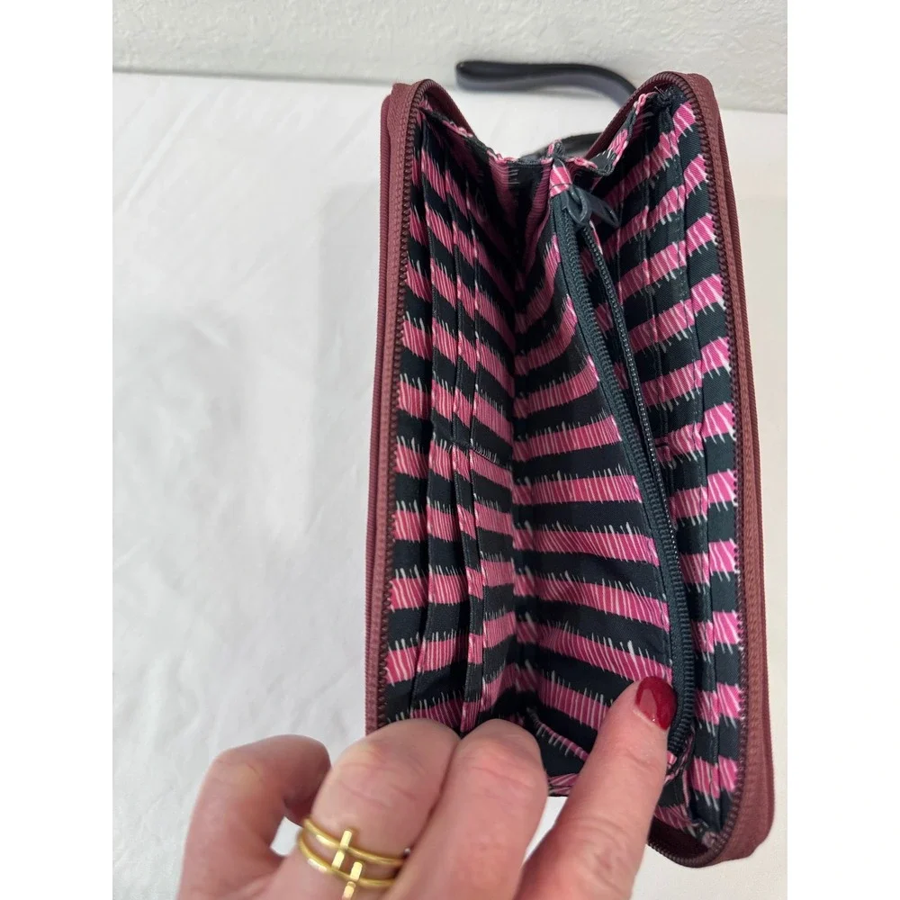 Vera Bradley Wristlet Wallet Zip Around Clutch Organizer Burgundy Women's‎